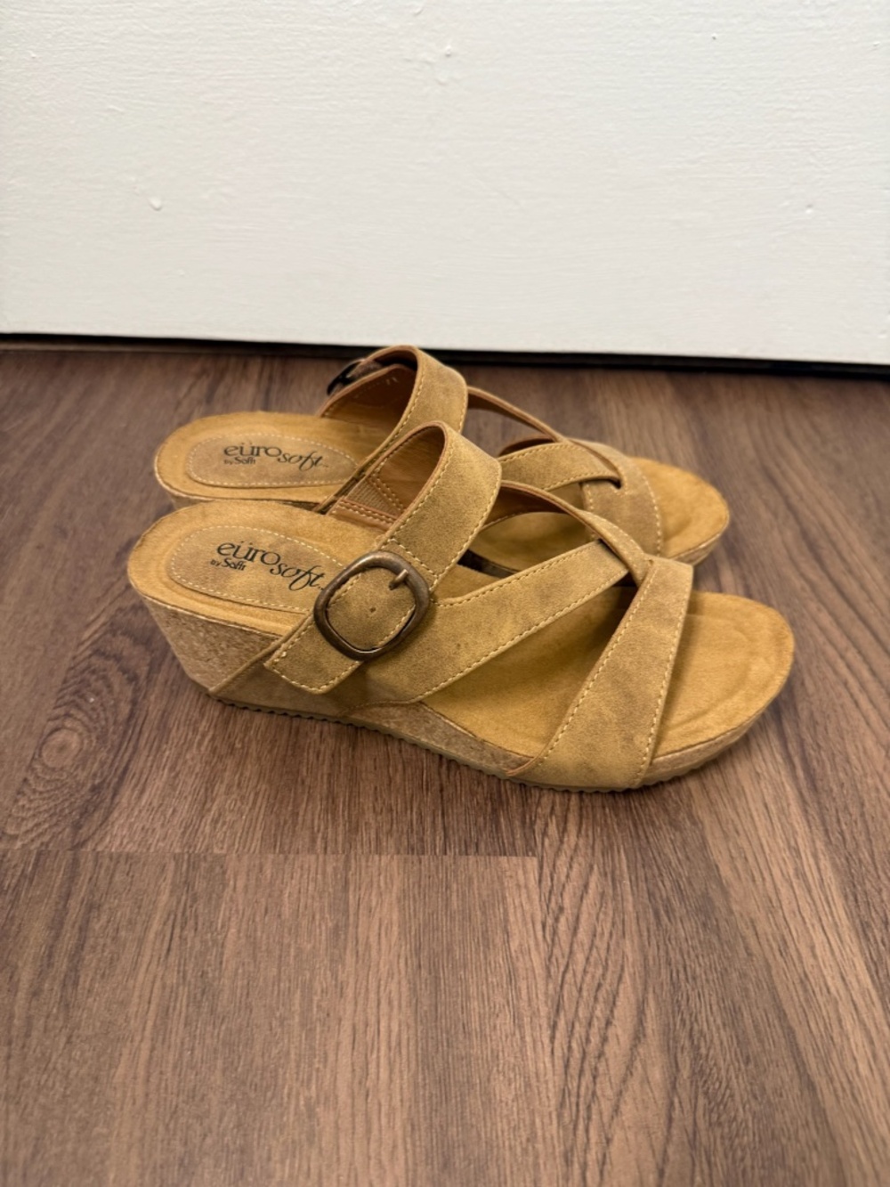 Eurosoft Women's Empire Wedge Sandal NWOT sz 7 - Picture 11 of 11